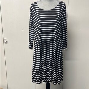 Chico’s brand 3/4 sleeve black and white knit dress.